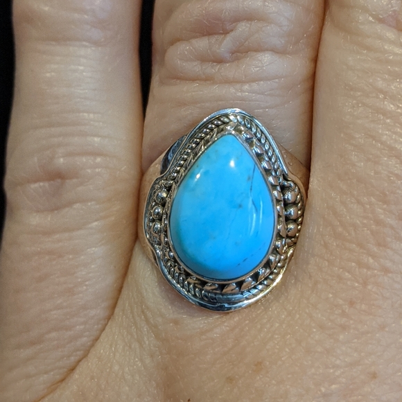 Arizona Mohave Turquoise .925 Silver Ring, size 9 - Picture 2 of 8